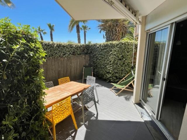 Rez De Jardin + Terrasse Piscine Et Acces Direct Plage Apartment Сен-Киприен Екстериор снимка